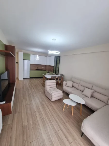 Tirane, jepet me qera apartament 2+1 Kati 4, 70 m² 500 € (Astir)