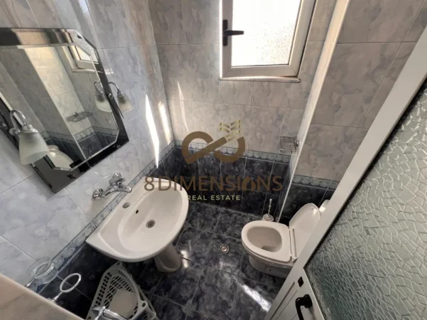 Tirane, jepet me qera 3+1 Kati 5, 110 m² 650 € (selvia)