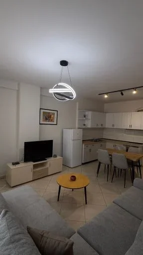 Tirane, jepet me qera apartament 2+1+Aneks+Ballkon Kati 5, 101 m² 550 € (kashar)