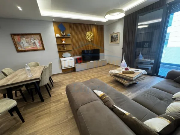 Tirane, jepet me qera apartament 2+1+Ballkon Kati 1, 91 m² 1.250 € (Sofia Residence)