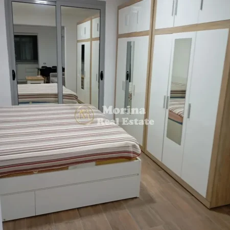 Tirane, jepet me qera apartament 1+1 Kati 1, 50 m² 350 € (Brryli)