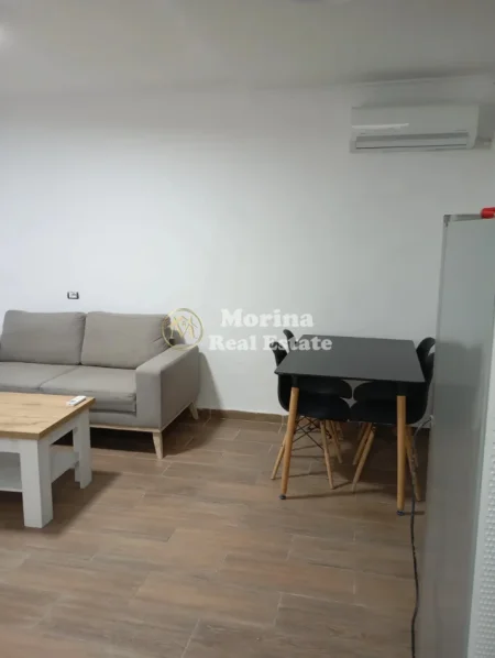 Tirane, jepet me qera apartament 1+1 Kati 1, 50 m² 350 € (Brryli)