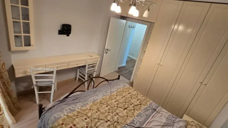 Tirane, jepet me qera apartament 3+1 Kati 2, 118 m² 1.000 € (Kodra e Diellit)