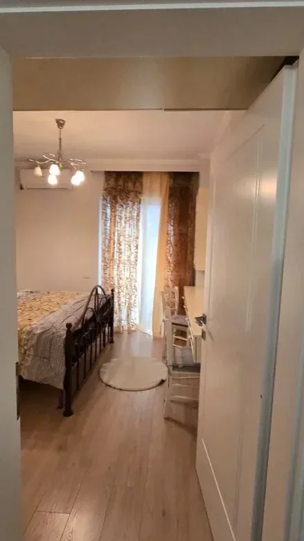 Tirane, jepet me qera apartament 3+1 Kati 2, 118 m² 1.000 € (Kodra e Diellit)