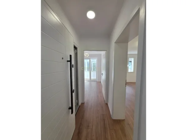 Tirane, shitet apartament 1+1 Kati 3, 72 m² 230.000 € (myslym shyri)