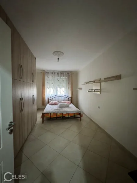 Tirane, jepet me qera apartament 1+1+Ballkon Kati 4, 70 m² 450 € (ASTIR)