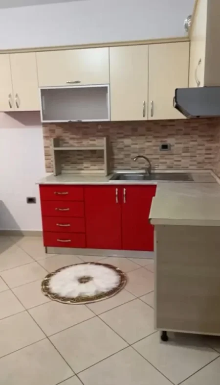 Tirane, jepet me qera apartament 2+1 Kati 5, 90 m² 520 € (ASTIR)