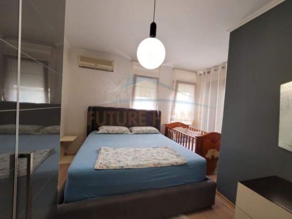 Tirane, jepet me qera apartament Kati 7, 100 m² 800 Euro (Blloku)