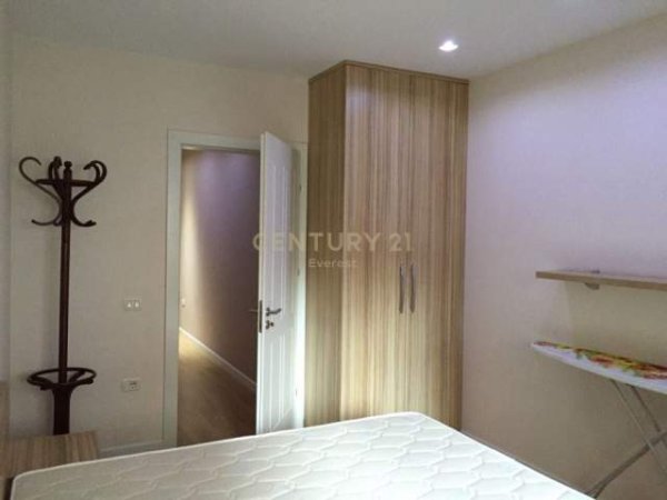 Tirane, shitet apartament 1+1+BLK 70 m² 155.000 Euro (kopshti zologjik)