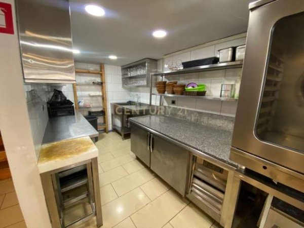 Tirane, shitet ambjent biznesi 62 m² 260.000 Euro (globe)