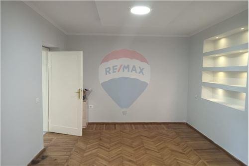 Tirane, jepet me qera apartament Kati 2, 62 m² 550 Euro (Rruga Myslym Shyri)