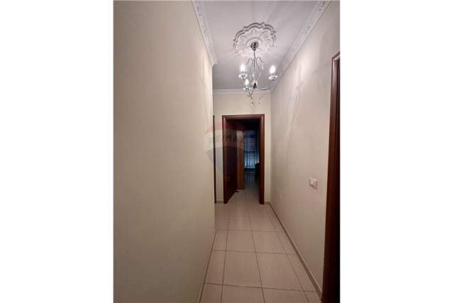 Tirane, jepet me qera apartament 2+1+BLK Kati 4, 120 m² 500 Euro (Kodra e diellit)