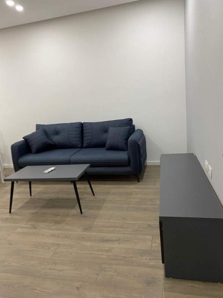 Tirane, jepet me qera apartament 1+1 Kati 2, 70 m² 430 Euro (rruga Bill Klinton)