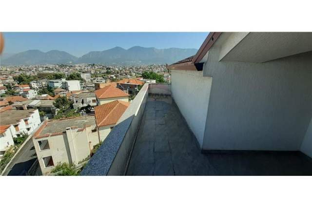 Tirane, jepet me qera ambjent biznesi Kati 0, 459 m² 3.500 Euro (Sauk)
