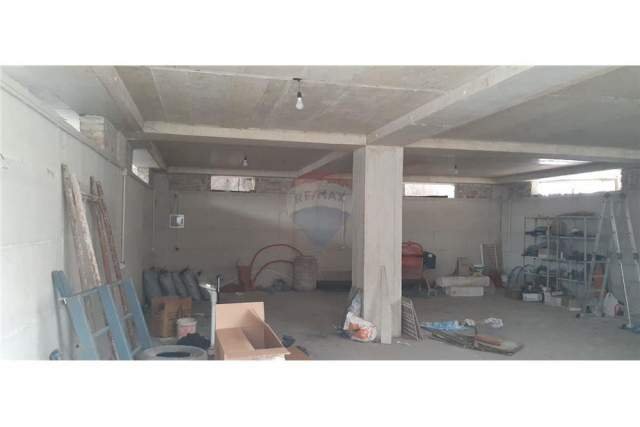 Tirane, jepet me qera ambjent biznesi Kati -1, 120 m² 1.000 Euro (Rruga e Shkodres)