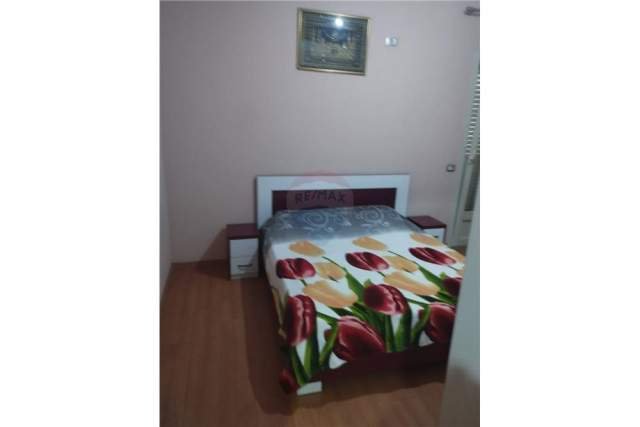 Tirane, jepet me qera Vile 3+1+BLK Kati 2, 157 m² 1.400 Euro (Kombinat)