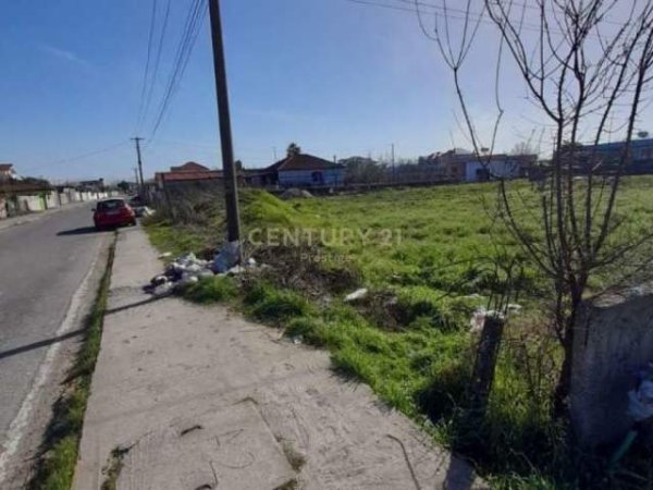 Durres, shes toke 5.701 m² 105.000 Euro (Sukth)