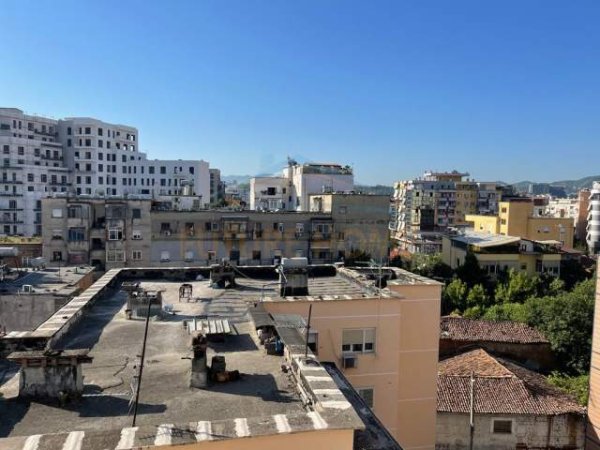 Tirane, jepet me qera apartament 1+1+BLK Kati 6, 81 m² 450 Euro