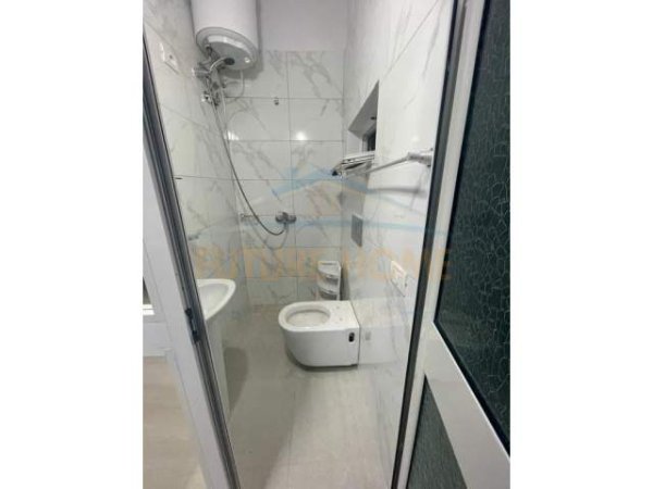 Tirane, jepet me qera apartament 1 Katshe Kati 2, 35 m² 450 Euro (sheshi wilson)