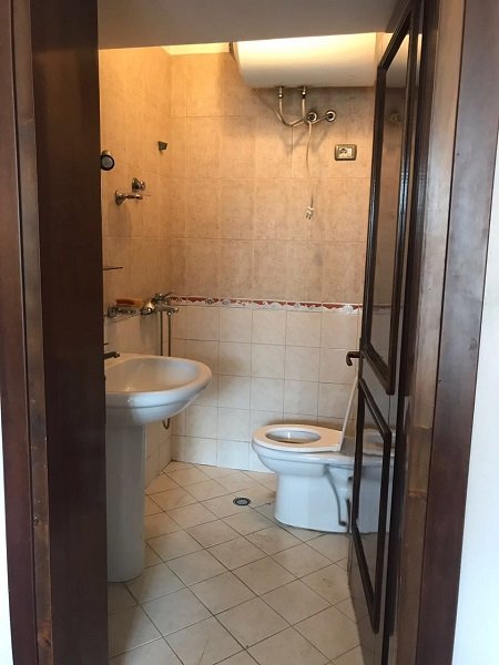 Tirane, jepet me qera apartament 2+1+BLK Kati 5, 101 m² 550 Euro (Selvia)