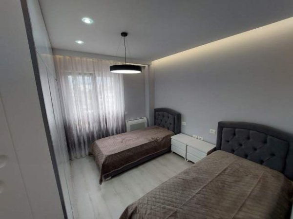 Tirane, jepet me qera apartament 2+1+BLK Kati 6, 108 m² 750 Euro (Prane Shkolles Osman Myderizi)