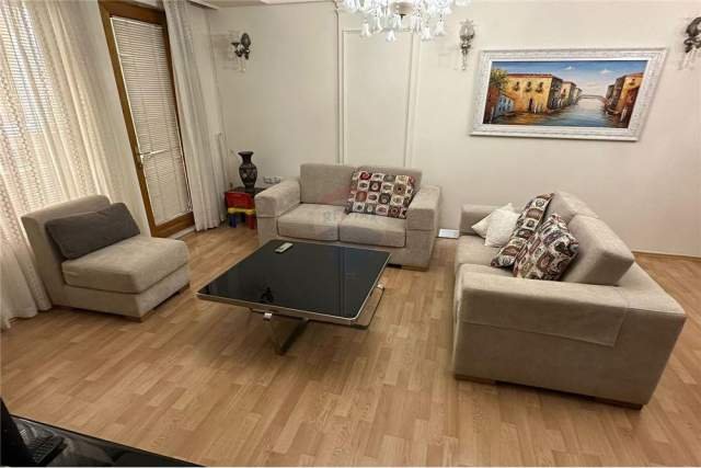 Tirane, jepet me qera apartament 2+1+A+BLK Kati 2, 120 m² 1.000 Euro (Rruga Nikolla Tupe)