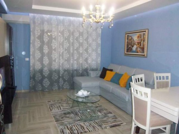 Tirane, jepet me qera apartament 1+1+BLK Kati 2, 61 m² 500 Euro (Rruga Ferit Xhajko)