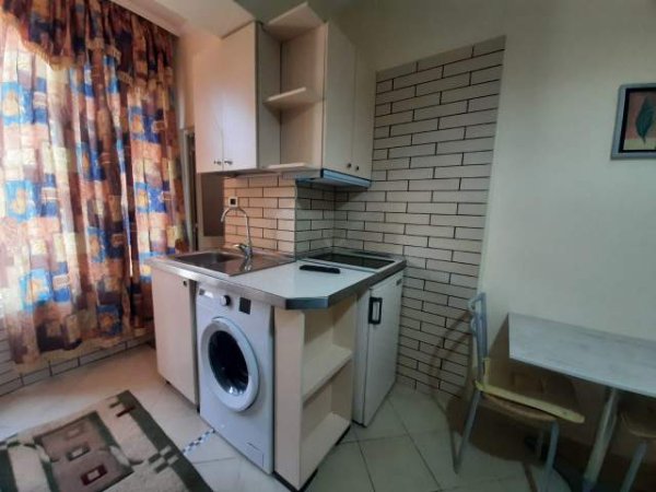 Tirane, jepet me qera Kati 2, 35 m² 310 Euro (Bulevardi i Ri)