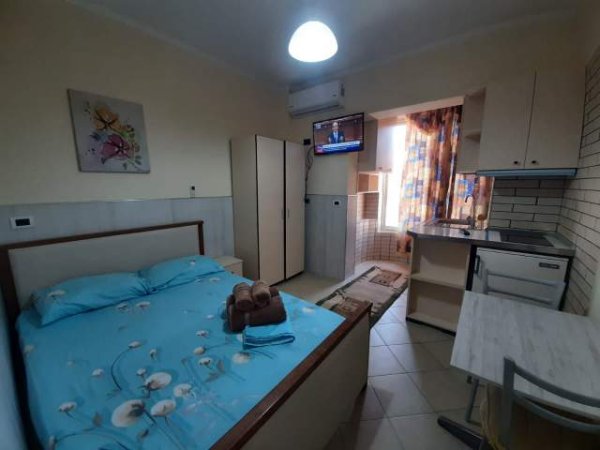 Tirane, jepet me qera Kati 2, 35 m² 310 Euro (Bulevardi i Ri)
