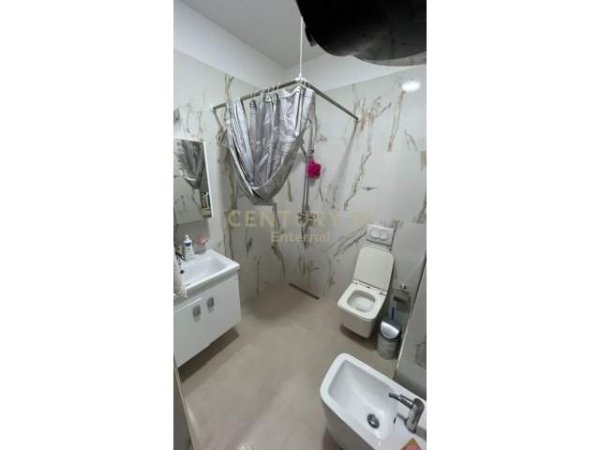 Tirane, shitet apartament 2+1+BLK 90 m² 720.000 Euro (fresku)