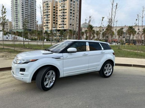 Tirane, shitet Range Rover Evoque Viti 2013, 16.000 Euro