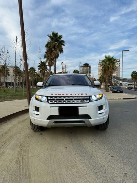 Tirane, shitet Range Rover Evoque Viti 2013, 16.000 Euro