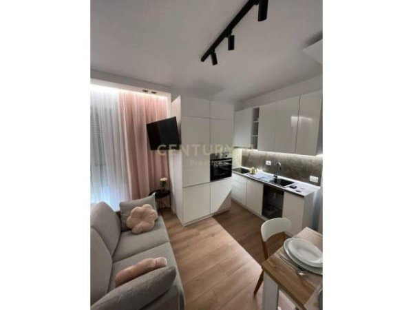 Tirane, jepet me qera garsonier 2+1+BLK 40 m² 500 Euro