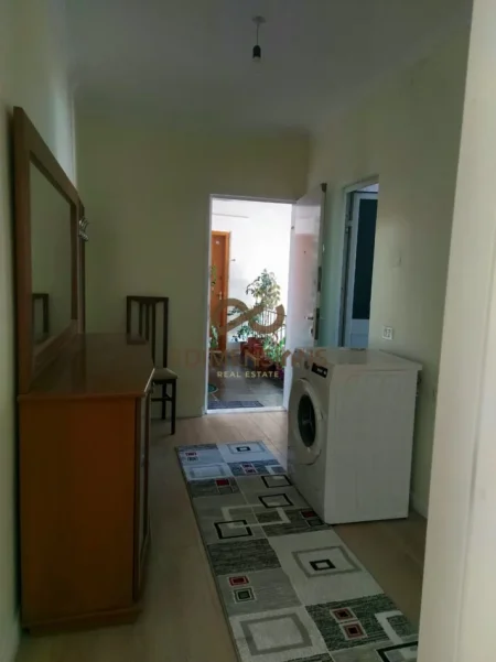 Tirane, jepet me qera apartament 1+1+Ballkon Kati 5, 60 m² 480 € (ali demi)