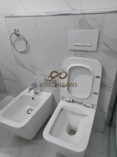 Tirane, jepet me qera apartament 1+1+Ballkon Kati 5, 60 m² 480 € (ali demi)