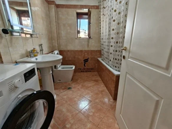 Tirane, shitet apartament 1+1 Kati 4, 64 m² 145.000 € (SELVIA)