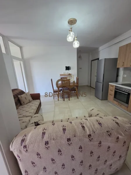Tirane, jepet me qera apartament 2+1+Ballkon Kati 3, 90 m² 500 € (astir)