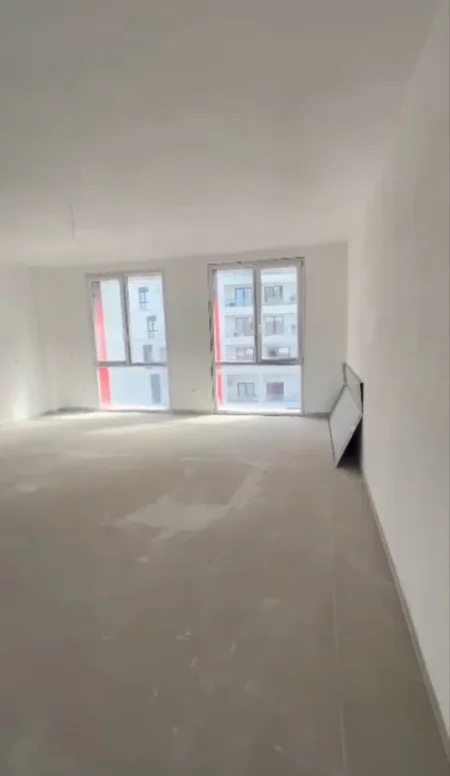 Tirane, jepet me qera zyre Kati 5, 148 m² 900 € (Rruga Omer Nishani)