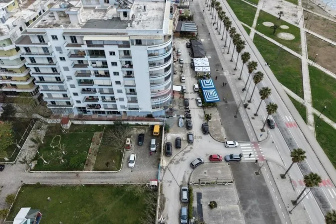 Vlore - Lungomare, shitet dyqan Kati 0, 491 m² 750.000 € (Lungomare, Vlorë)