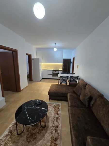 Tirane, jepet me qera apartament 2+1 , 90 m² 450 € (Kthesa Kamzes)