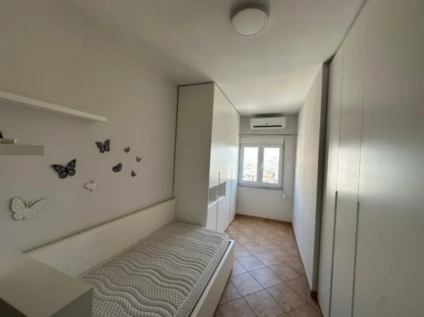 Durres, shitet apartament 2+1 Kati 8, 90 m² 140.000 € (Markata)