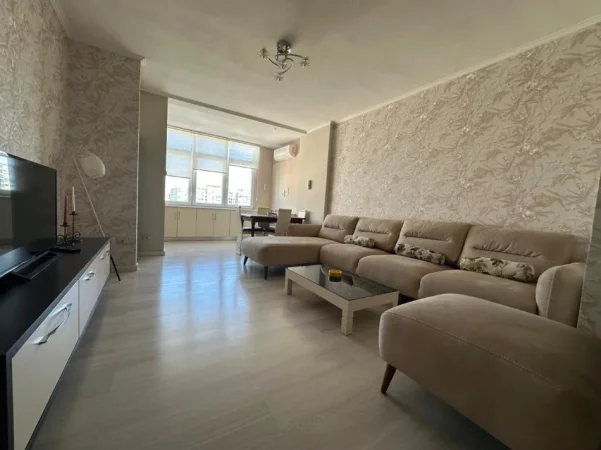 Durres, shitet apartament 2+1 Kati 8, 90 m² 140.000 € (Markata)