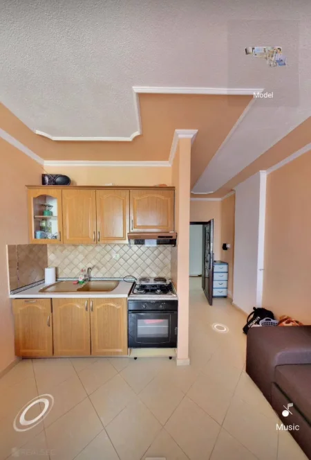 Durres, jepet me qera apartament 1+1 Kati 4, 65 m² 250 € (Plazh Iliria)