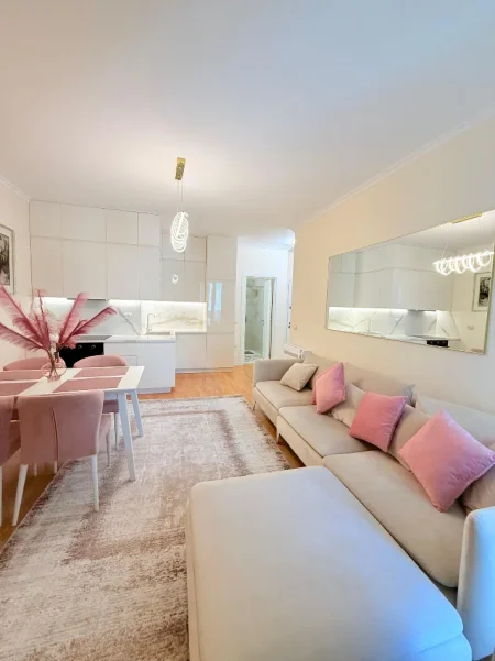 Tirane, jepet me qera apartament 2+1 Kati 3, 90 m² 1.200 € (Rruga e kosovareve)