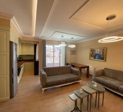 Tirane, jepet me qera apartament 3+1 Kati 5, 126 m² 1.000 € (Liqeni i Thate)