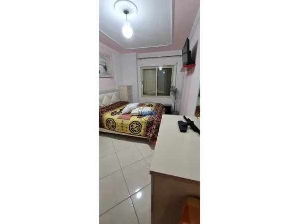 Durres, jepet me qera apartament 1+1 Kati 4, 60 m² 300 € (Policia)