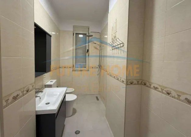 Tirane, jepet me qera apartament 2+1 Kati 1, 102 m² 600 € (Vila L , Tirane)