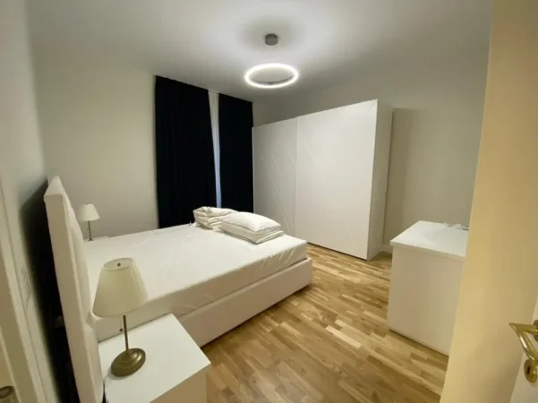 Tirane, jepet me qera apartament 1+1 Kati 2, 76 m² 1.000 € (Teg)