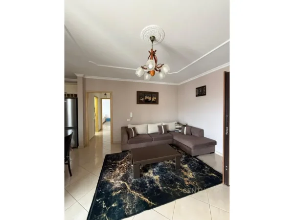 Tirane, jepet me qera apartament 2+1 Kati 4, 650 € 