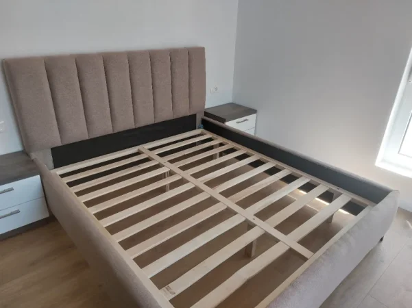 Tirane, jepet me qera apartament 2+1+Aneks+Ballkon Kati 4, 77 m² 500 € (rruga ali demi)